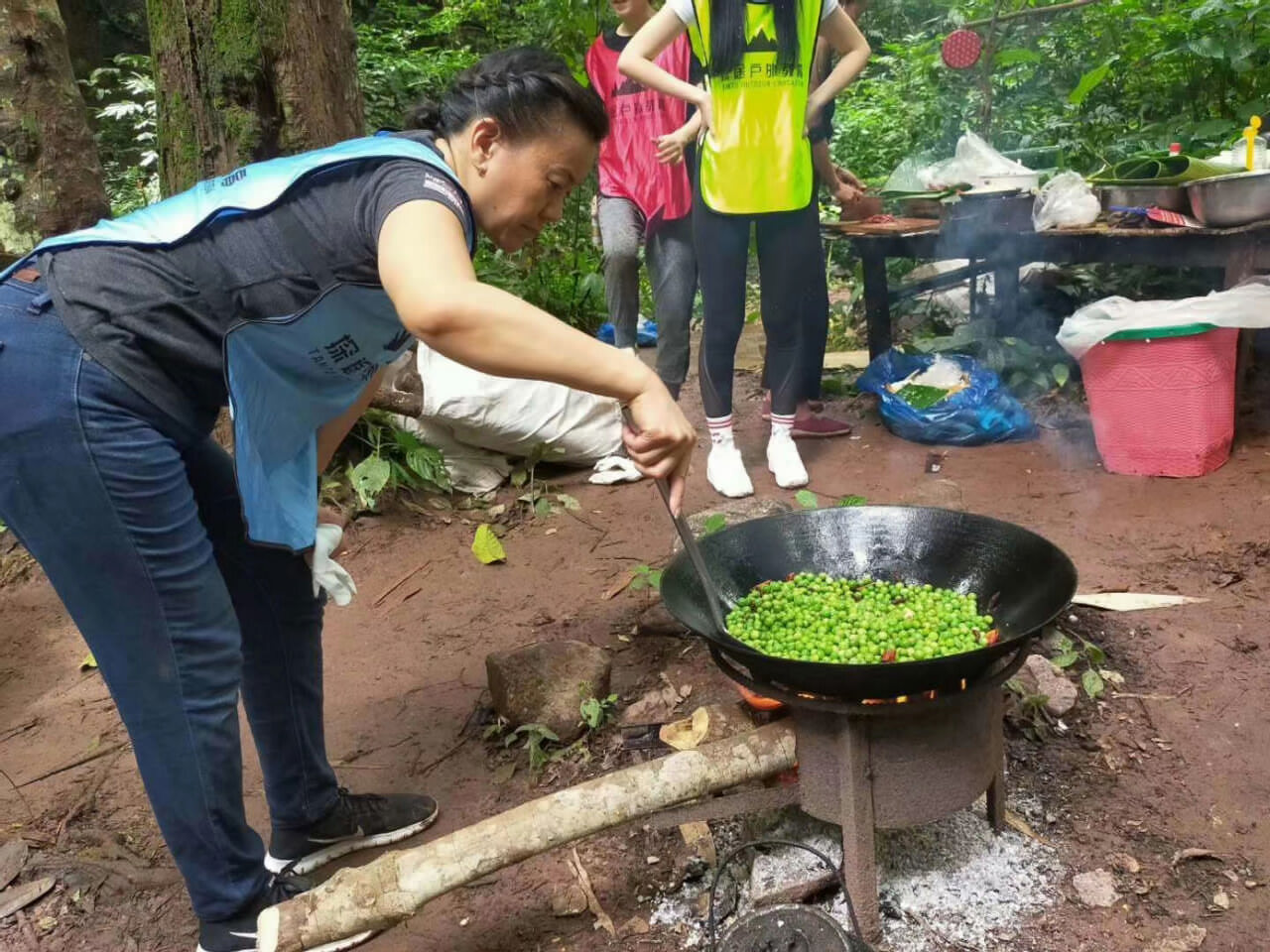 西雙版納熱帶雨林徒步穿越拓展團建
